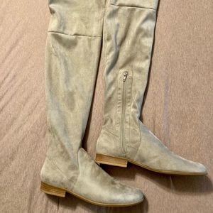 Gianni BINI knee high suede boots, size 9 1/2